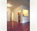 East Side Studio Nestled Comfortably on a Tree-Lined Street!